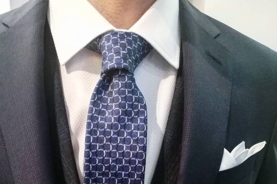 Noivo com conjunto Hugo Boss