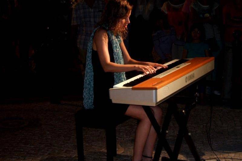 Ana Margarida (voz+piano)