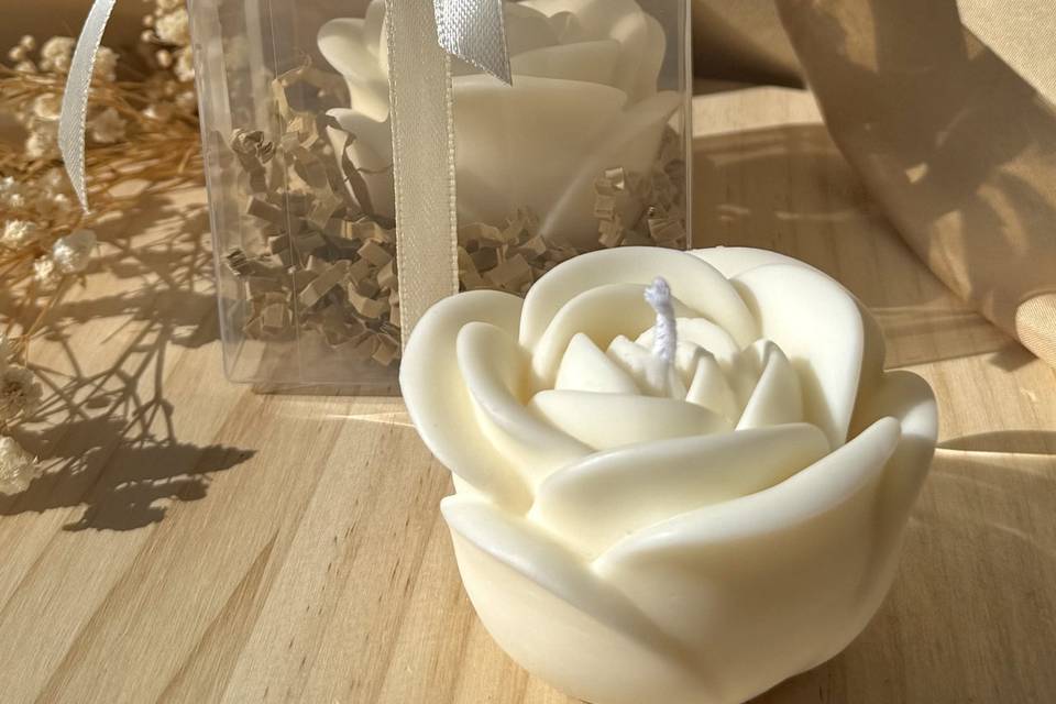Vela em forma de Rosa c/ caixa