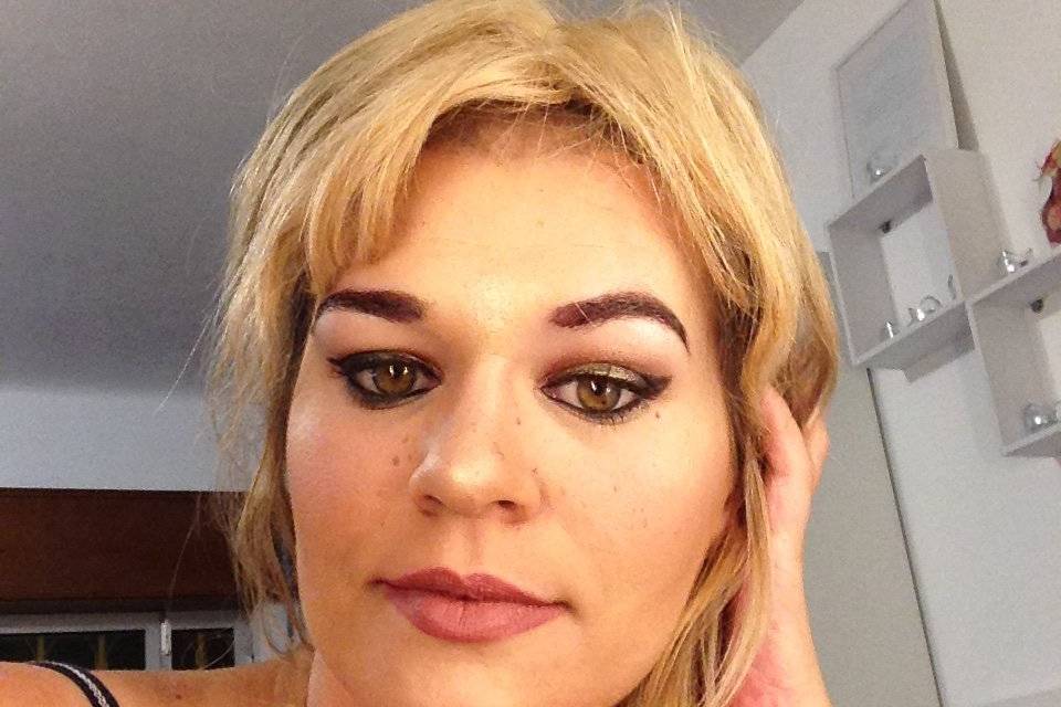 Débora Alves Makeup