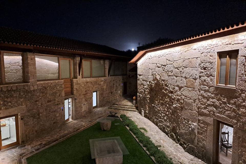 Jardim à noite