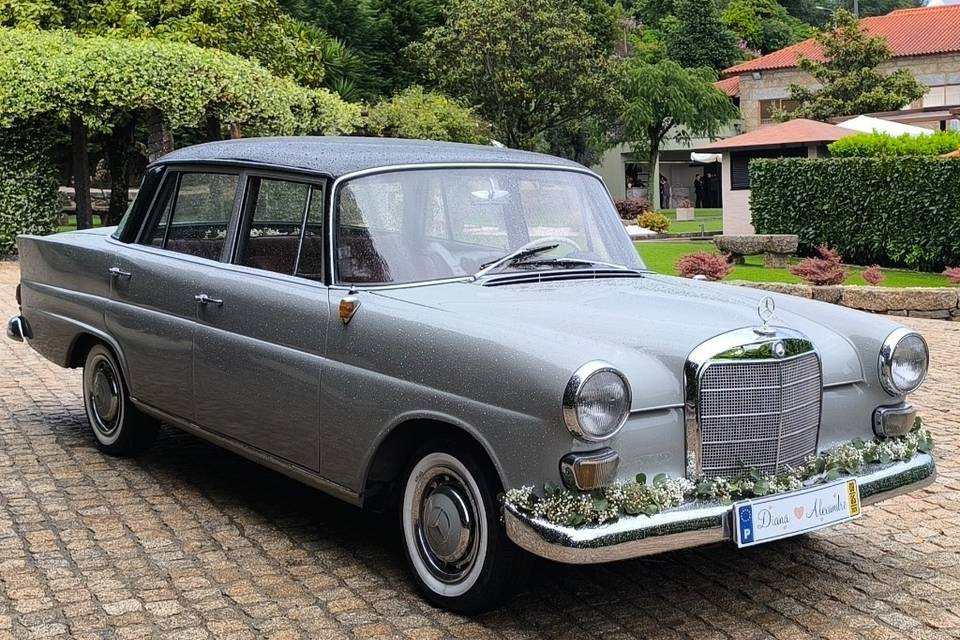 Mercedes w110