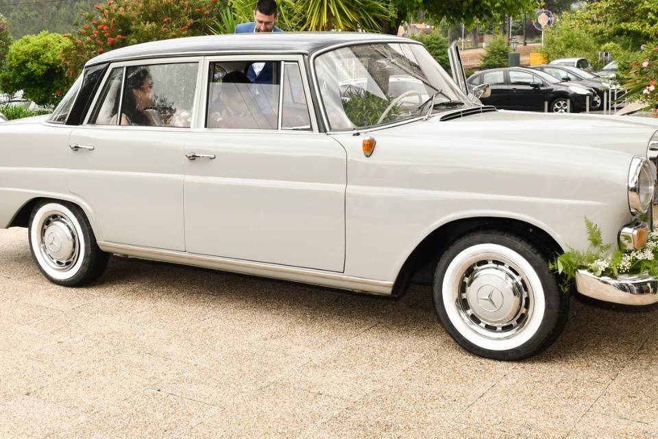 Mercedes w110