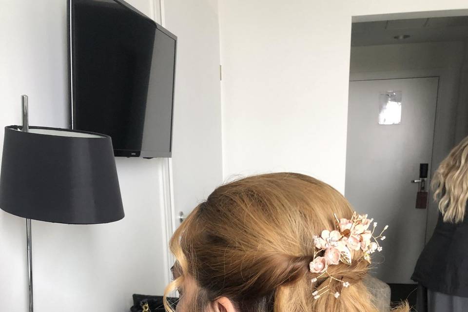 Penteado de noiva muito simple