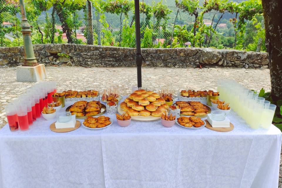 Mesa de aperitivos