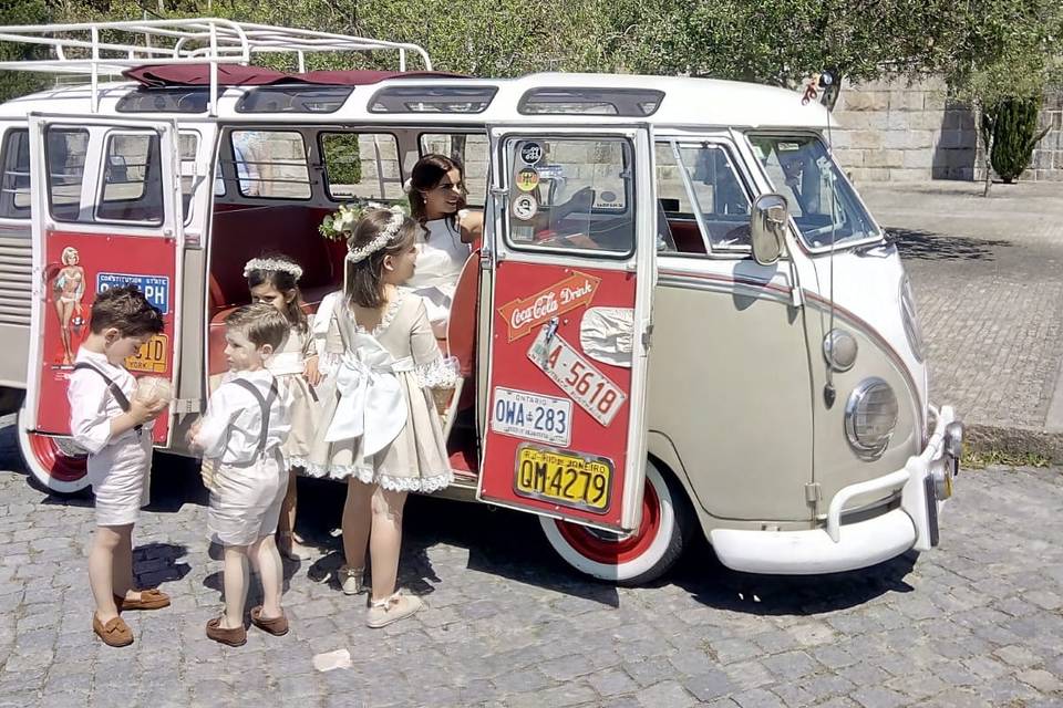 Let's Kombi - VW Pão de Forma & Classic Cars