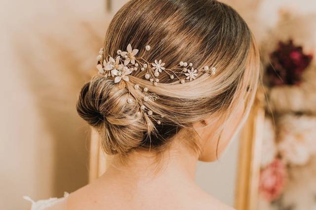 Penteado coque baixo simples