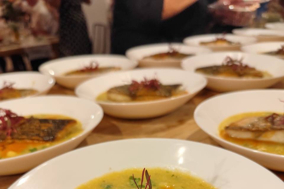 Corvina,polenta, molho marisco