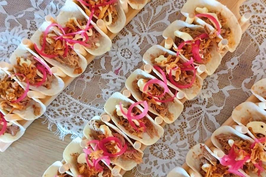 Tacos frango, iceberg, pickles
