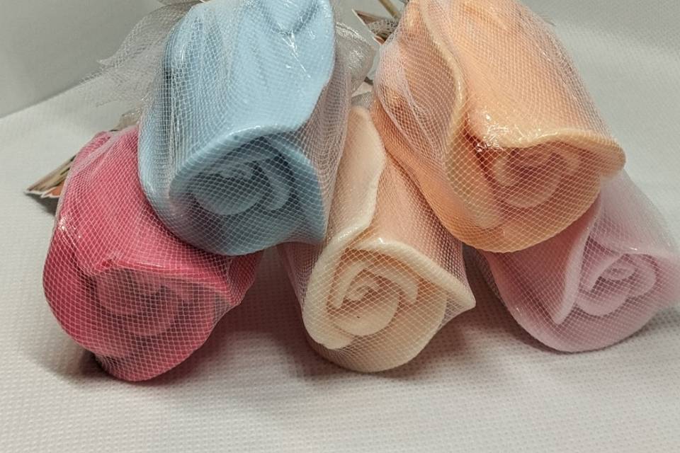 Botão de rosa em sabonete