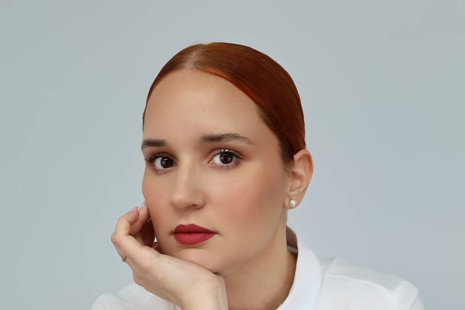 Ema Salvador - Beauty Specialist