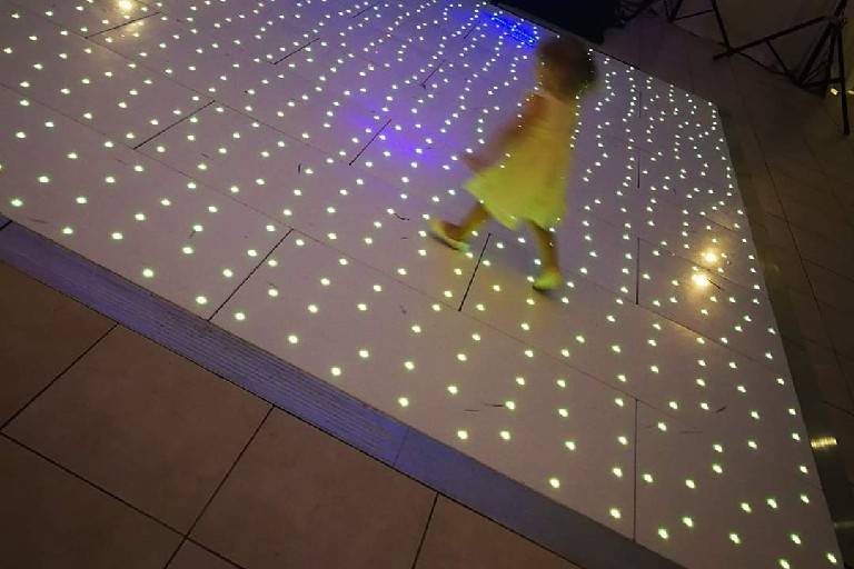Dance floor / lighting