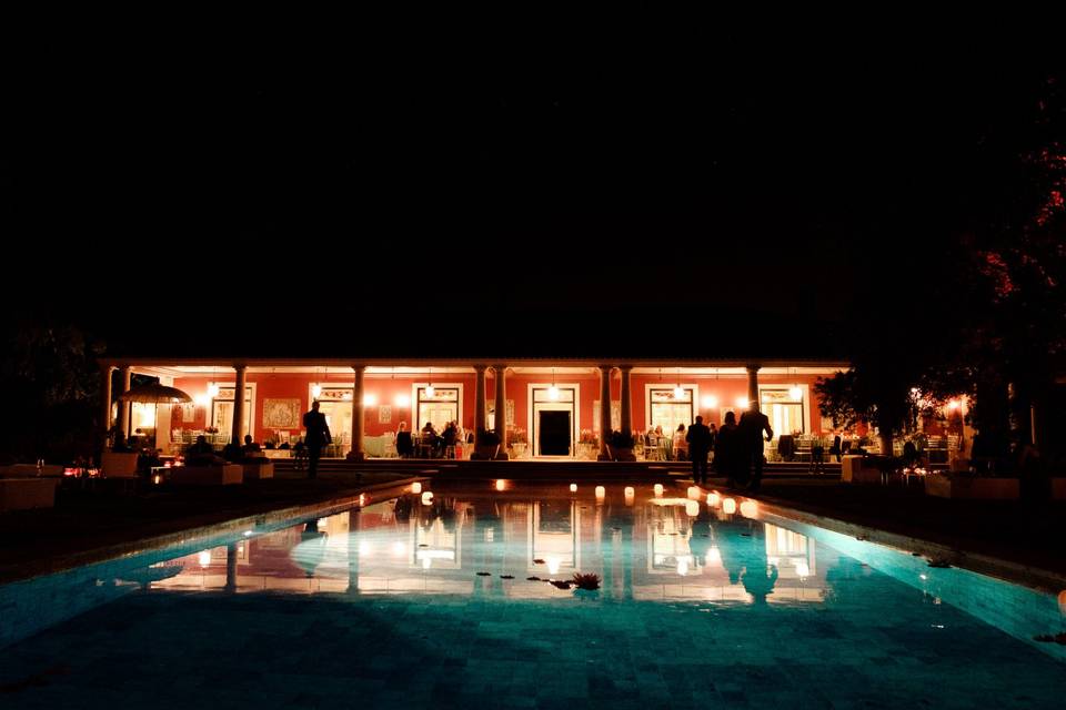 Vista Piscina Noite