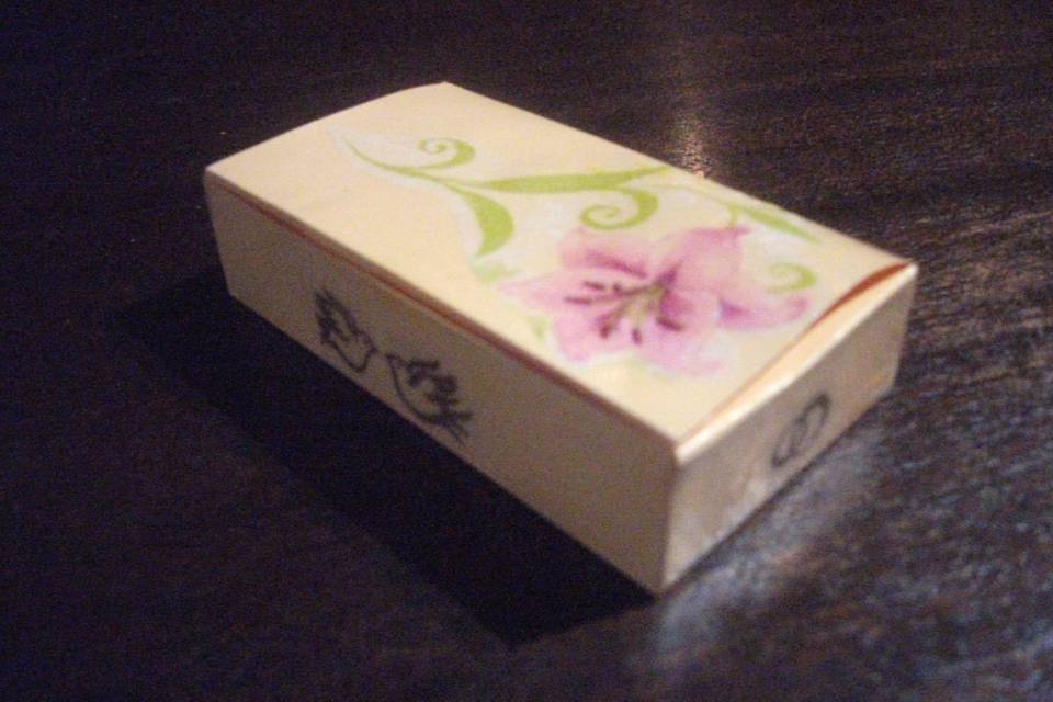 Caixa rectangular flor rosa