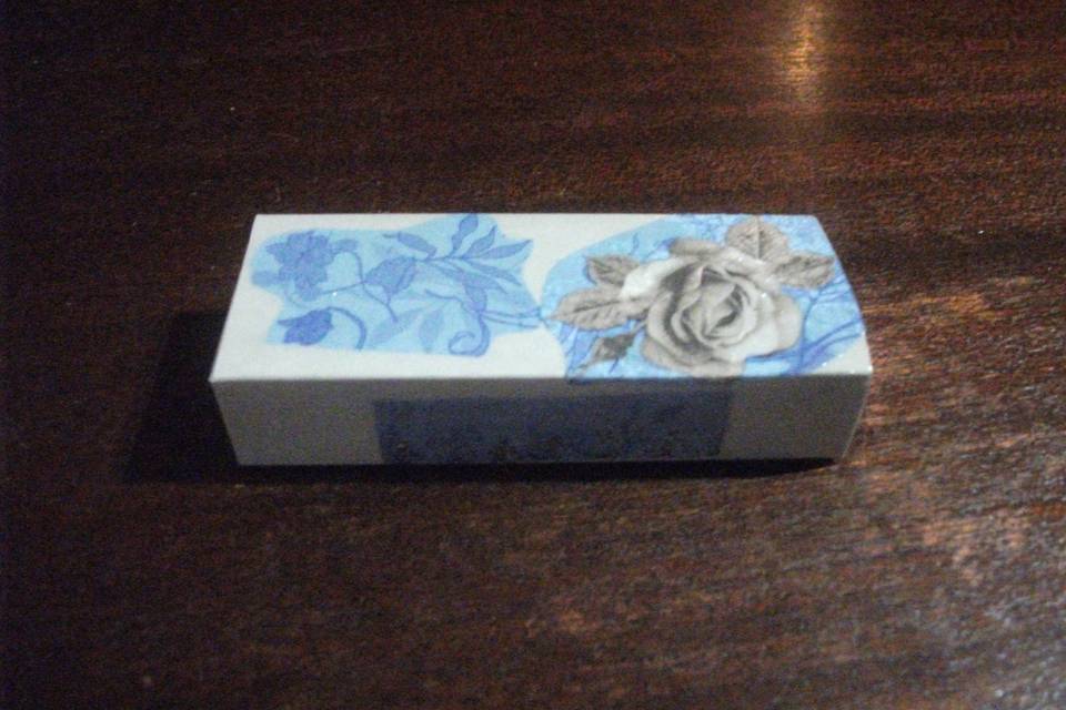 Caixa rectangular azul