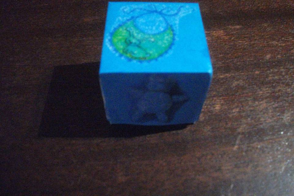 Caixa cubo azul