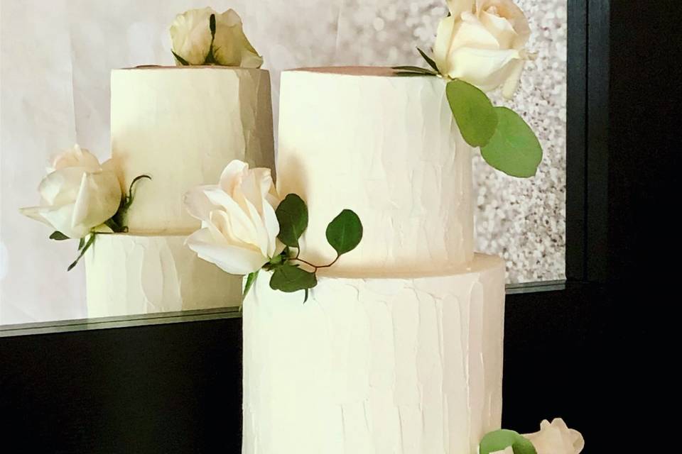 Textures of rose petals cake