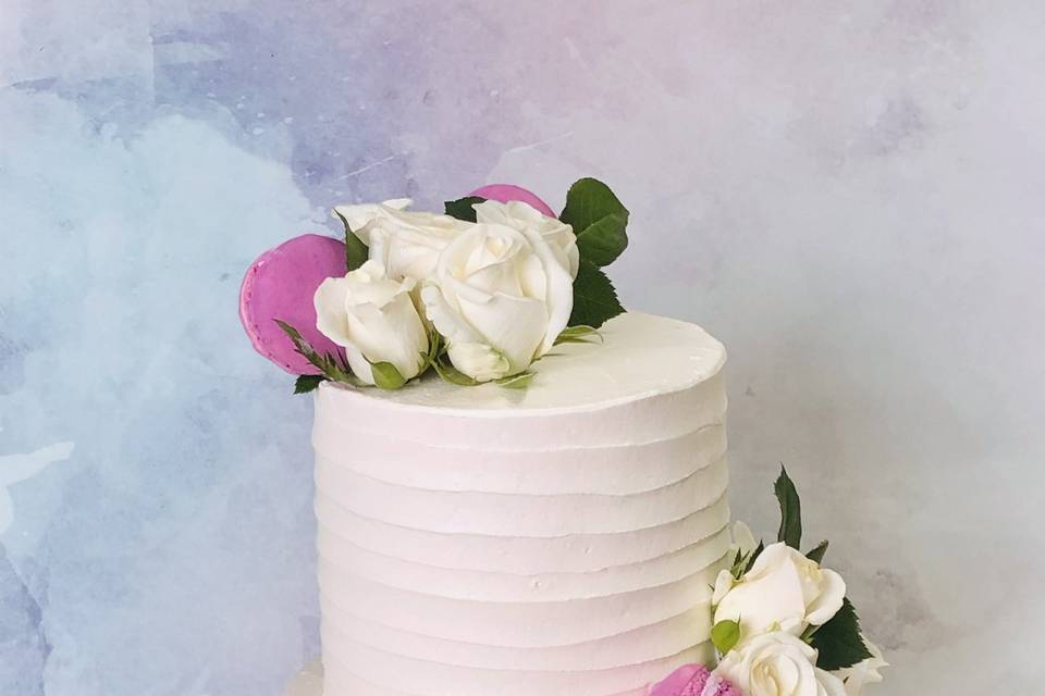 Classic roses’s wedding cake