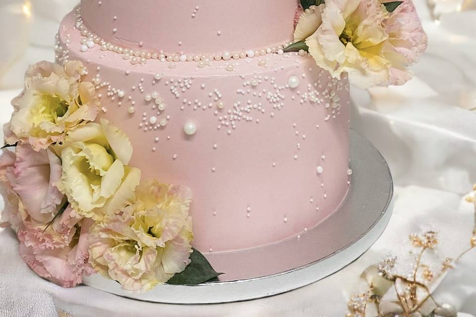 Pearl Rose Wedding Cake