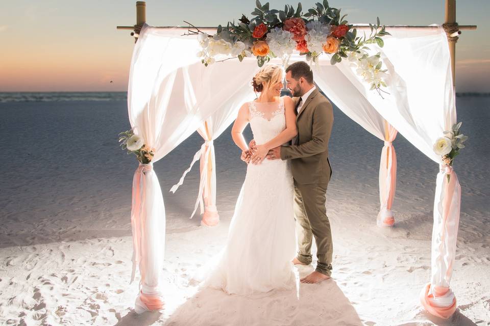 Foto casal boda na praia