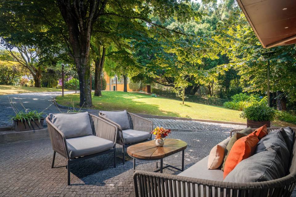 Zona Lounge - Garden Room