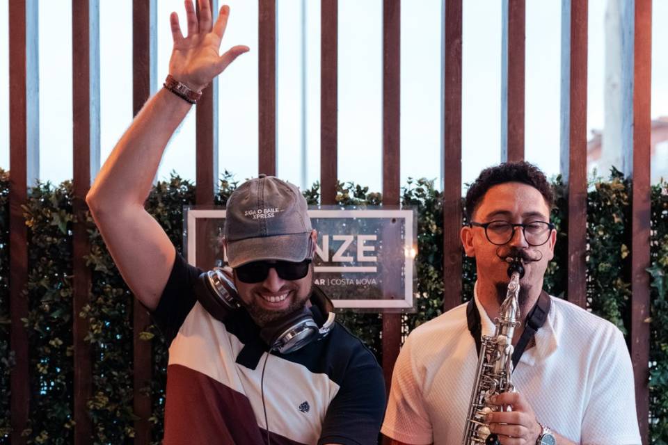 DJ ft Sax Live act
