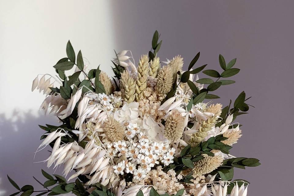 Ramo de noiva de flores preser