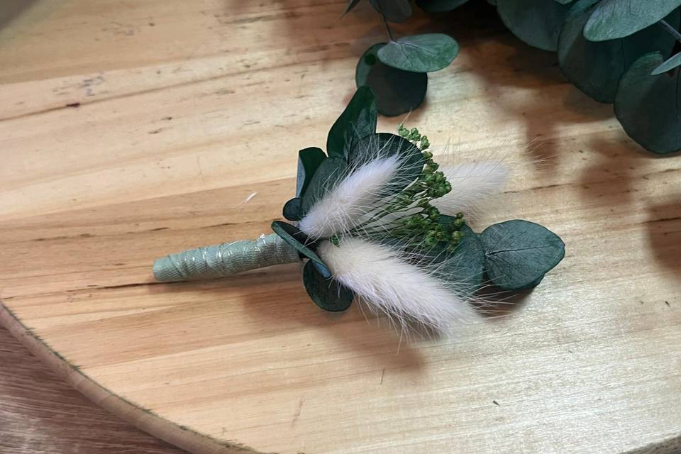 Flor de lapela preservados