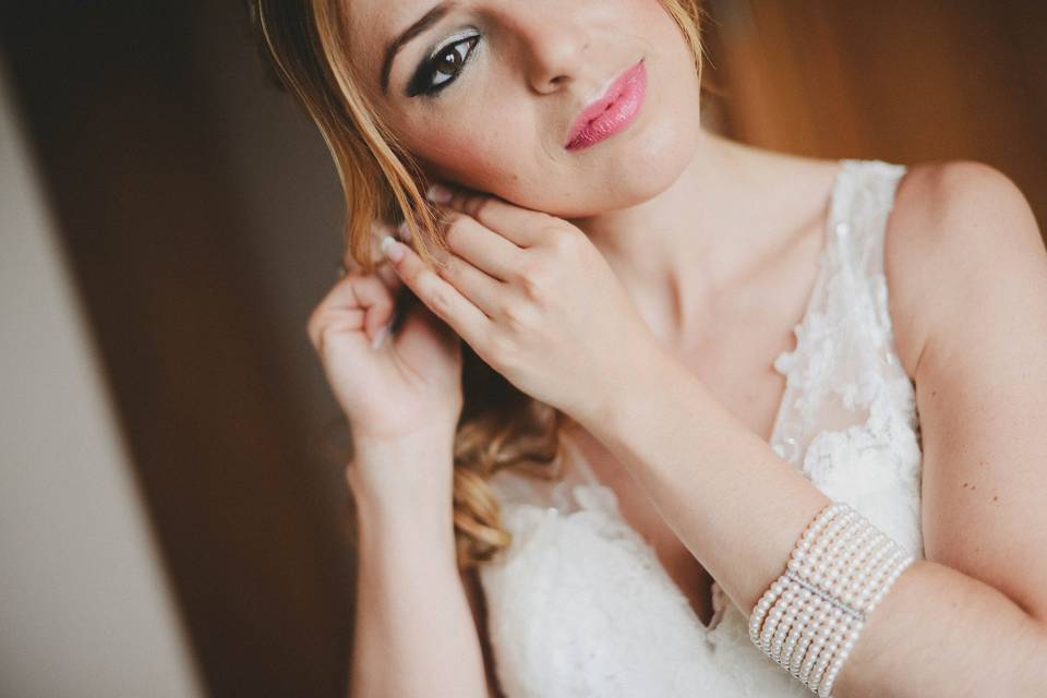 Make up bride