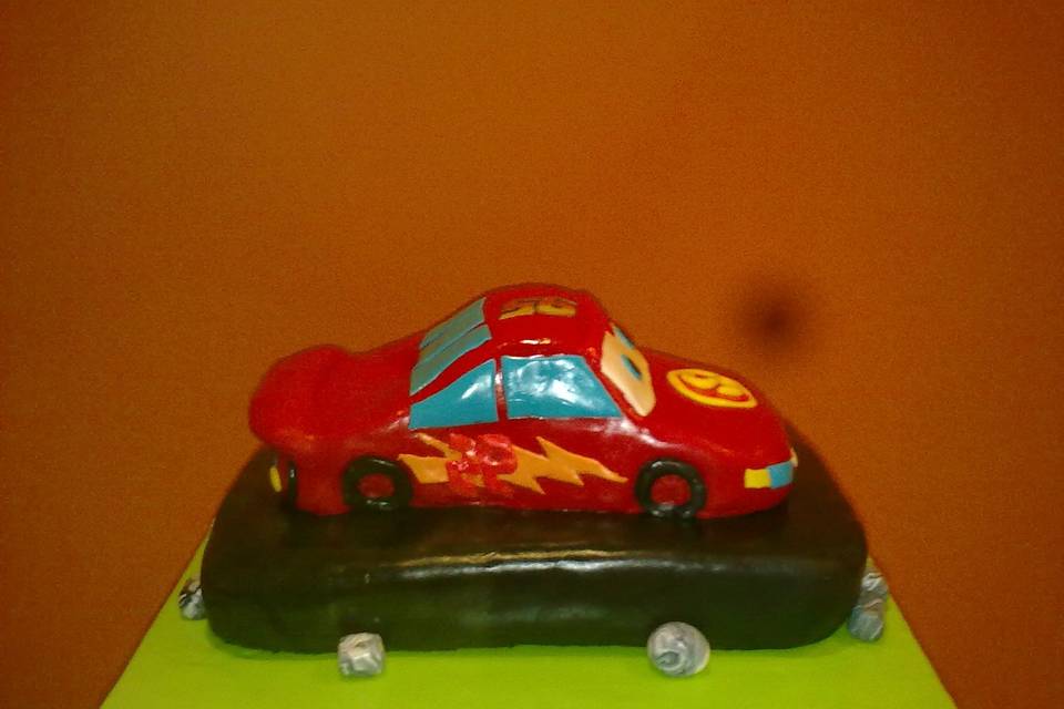 Bolo de aniversário carro