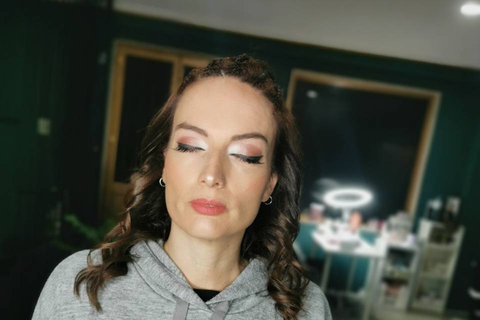 Makeup + penteado
