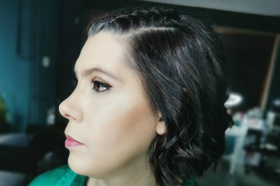 Maquilhagem e penteado