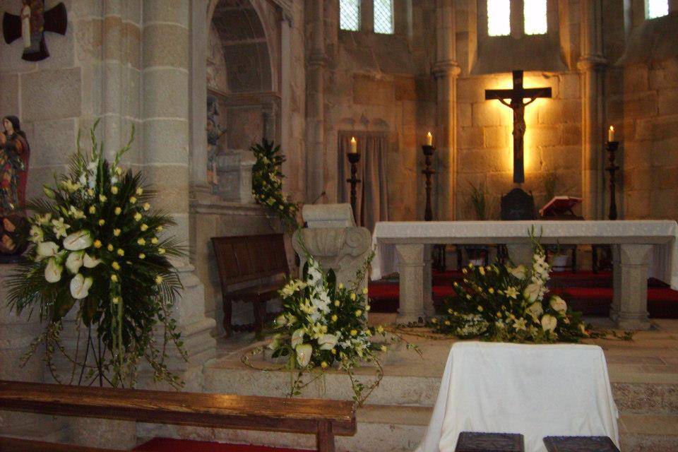 Decoração igreja mesa do altar