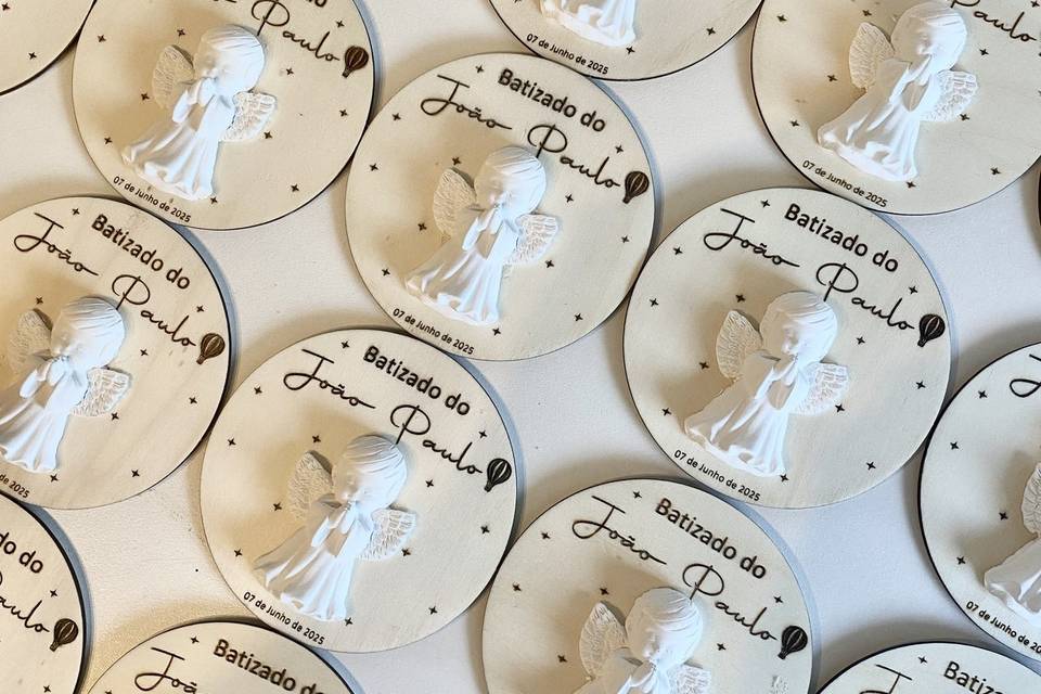 Gesso perfumado e madeira