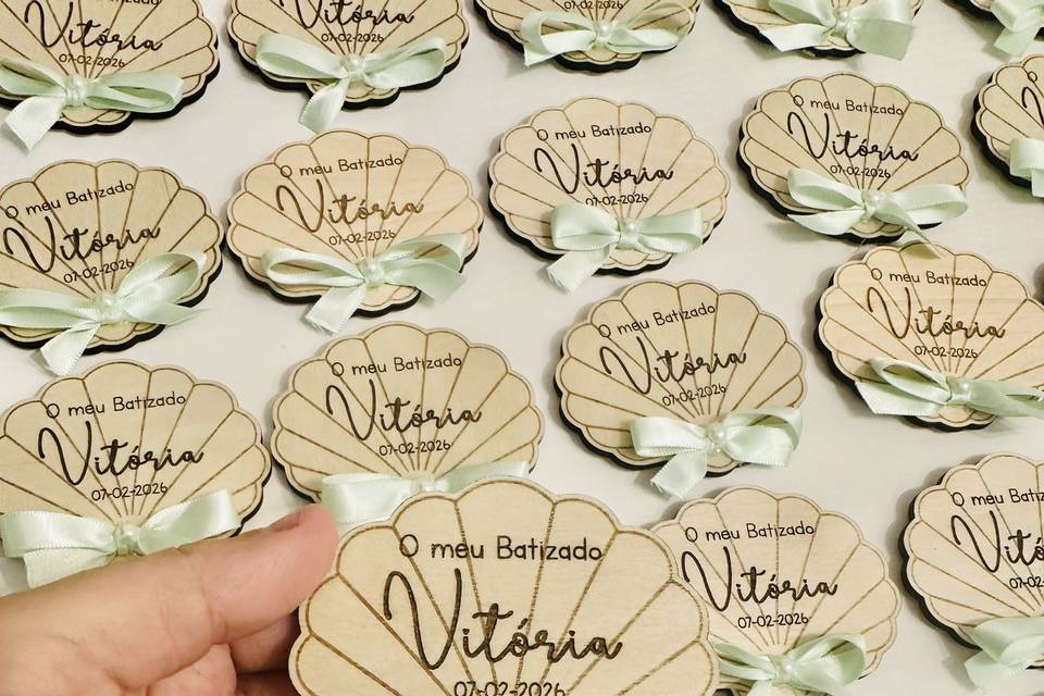 Lembranças em madeira