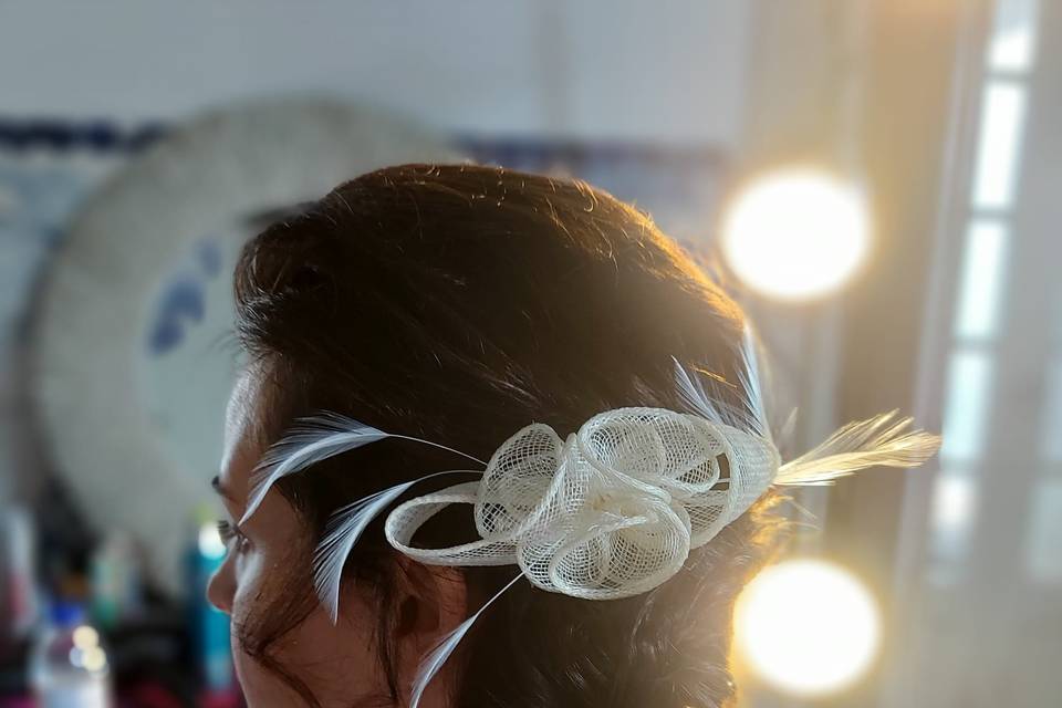 Side updo with accessorie