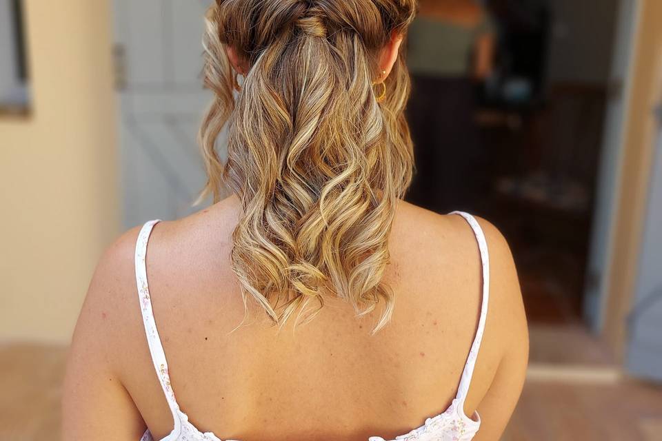 Bridesmaid hairstyle