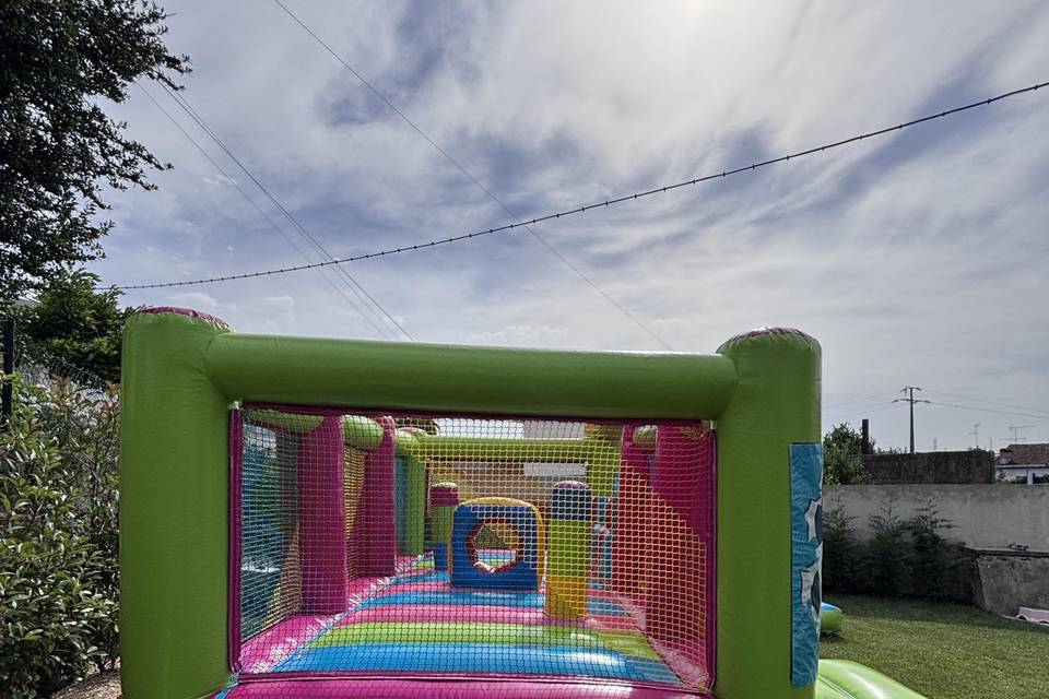 Insuflável 5,5 x 4,5 m