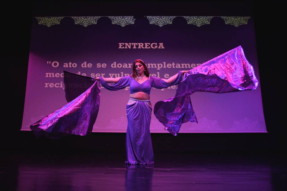 Espetáculo de Dança Oriental