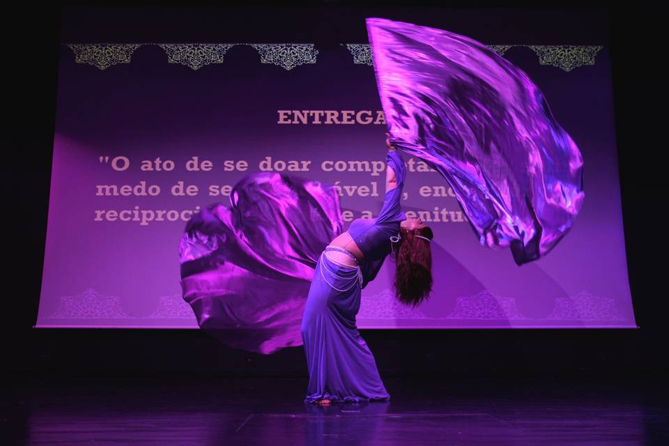 Espetáculo de Dança Oriental