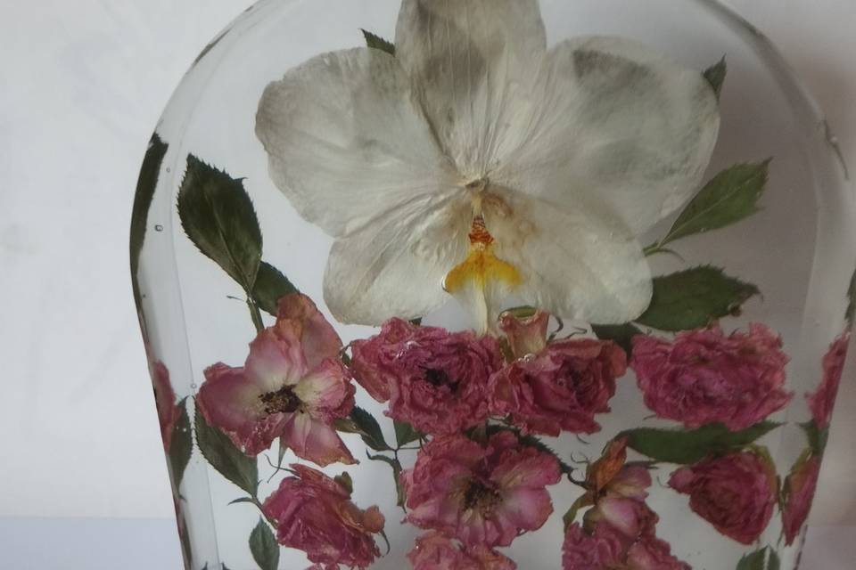 Arco médio em resina.