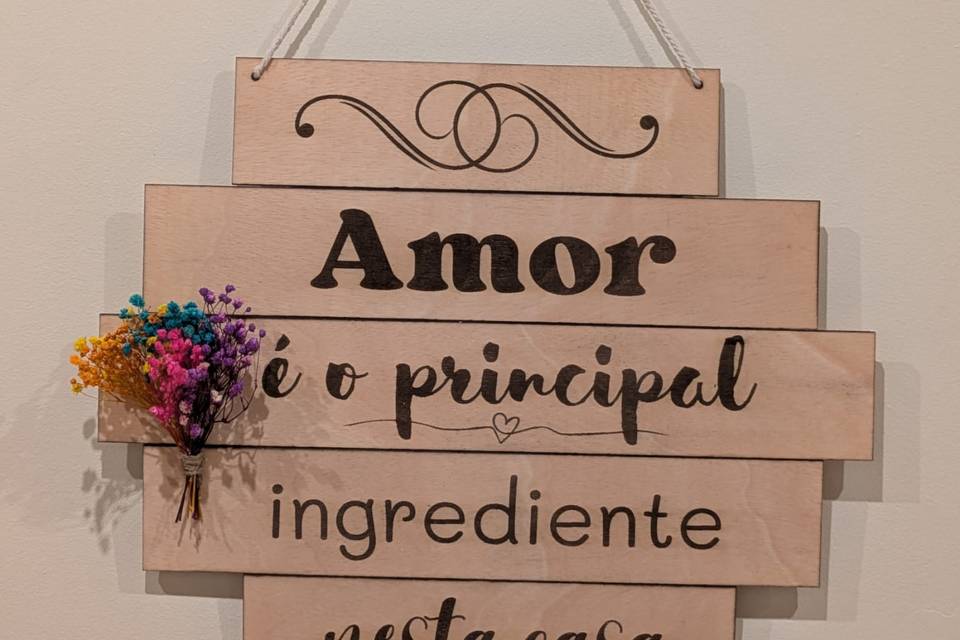 Frases em madeira