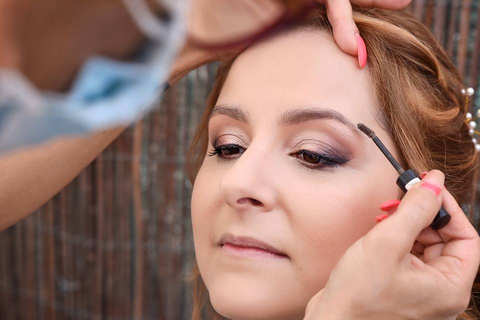 Dora Garcez - Makeup artist