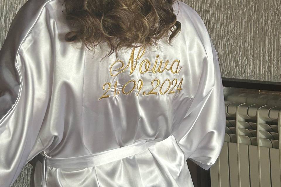 Noiva Semi- Apanhado Trás