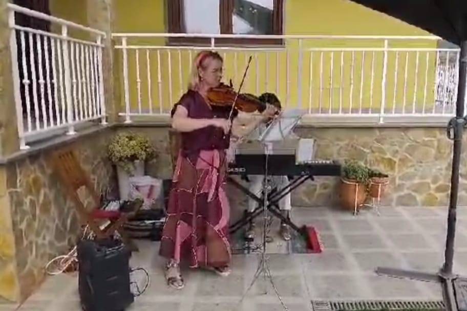 Atuaçao ao ar livre.