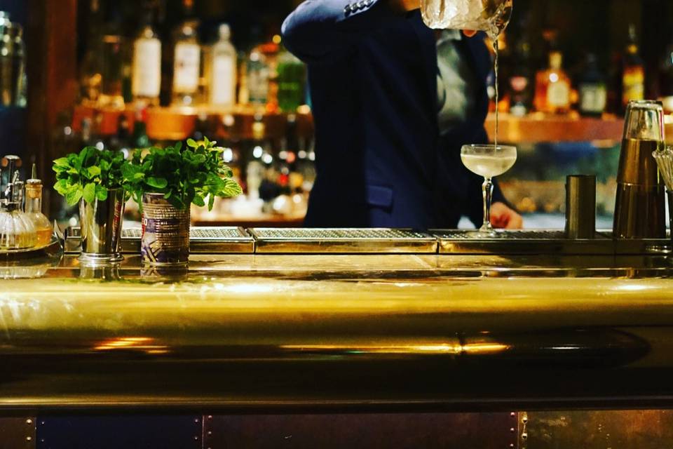 Chef De Bar