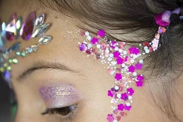 Glitter bar