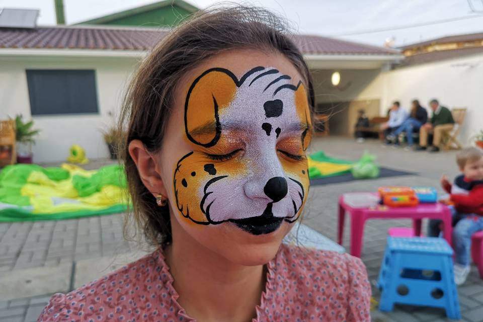 Facepainting Dog