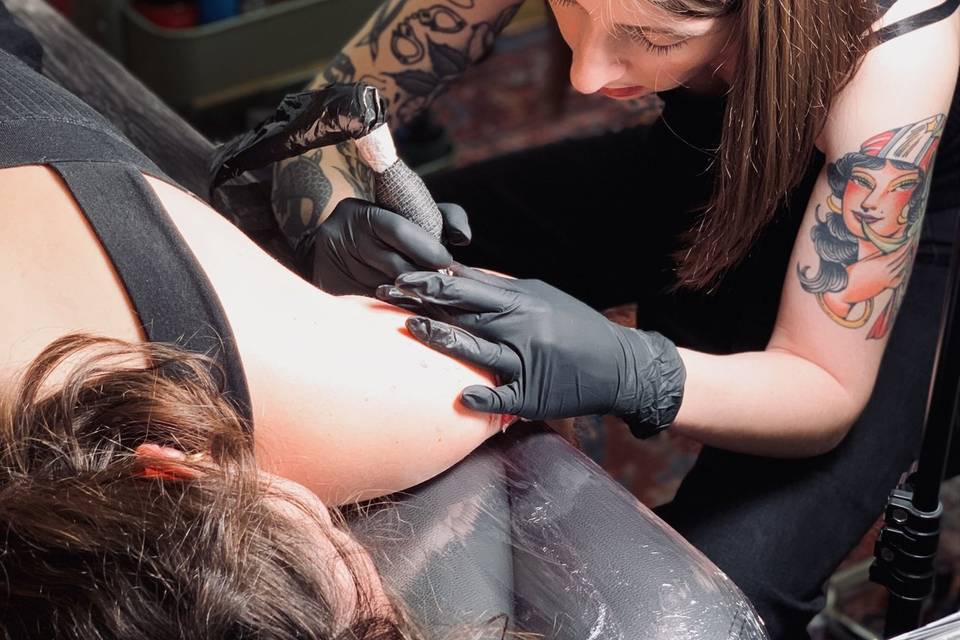 Diana Machado, a tatuadora