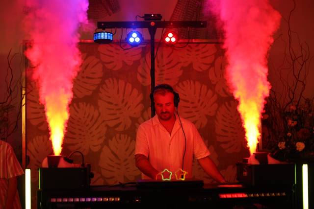 Dj
